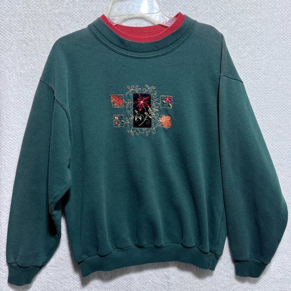 Elegant Green Embroidered Women's Sweater